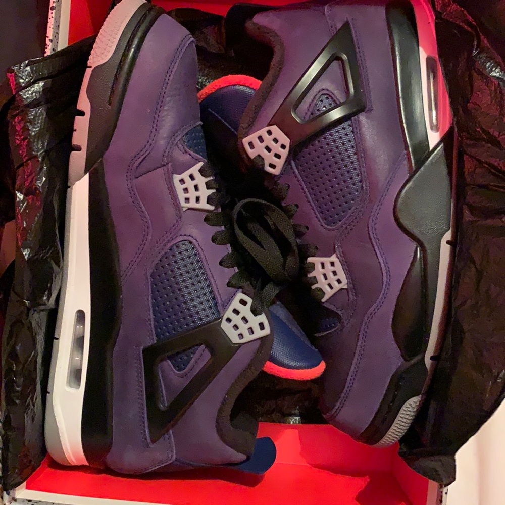 Men Jordan shoes barley worn